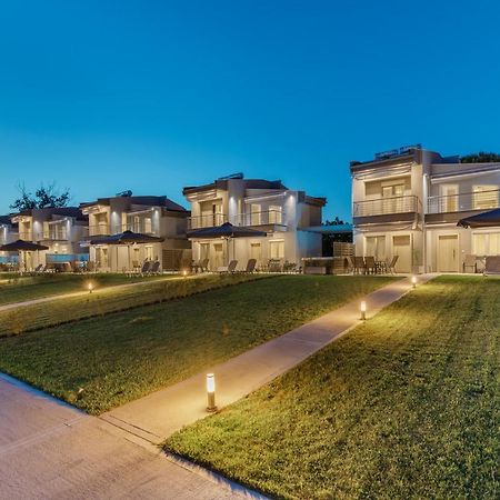 V Luxury Apartments Posidi Exterior foto