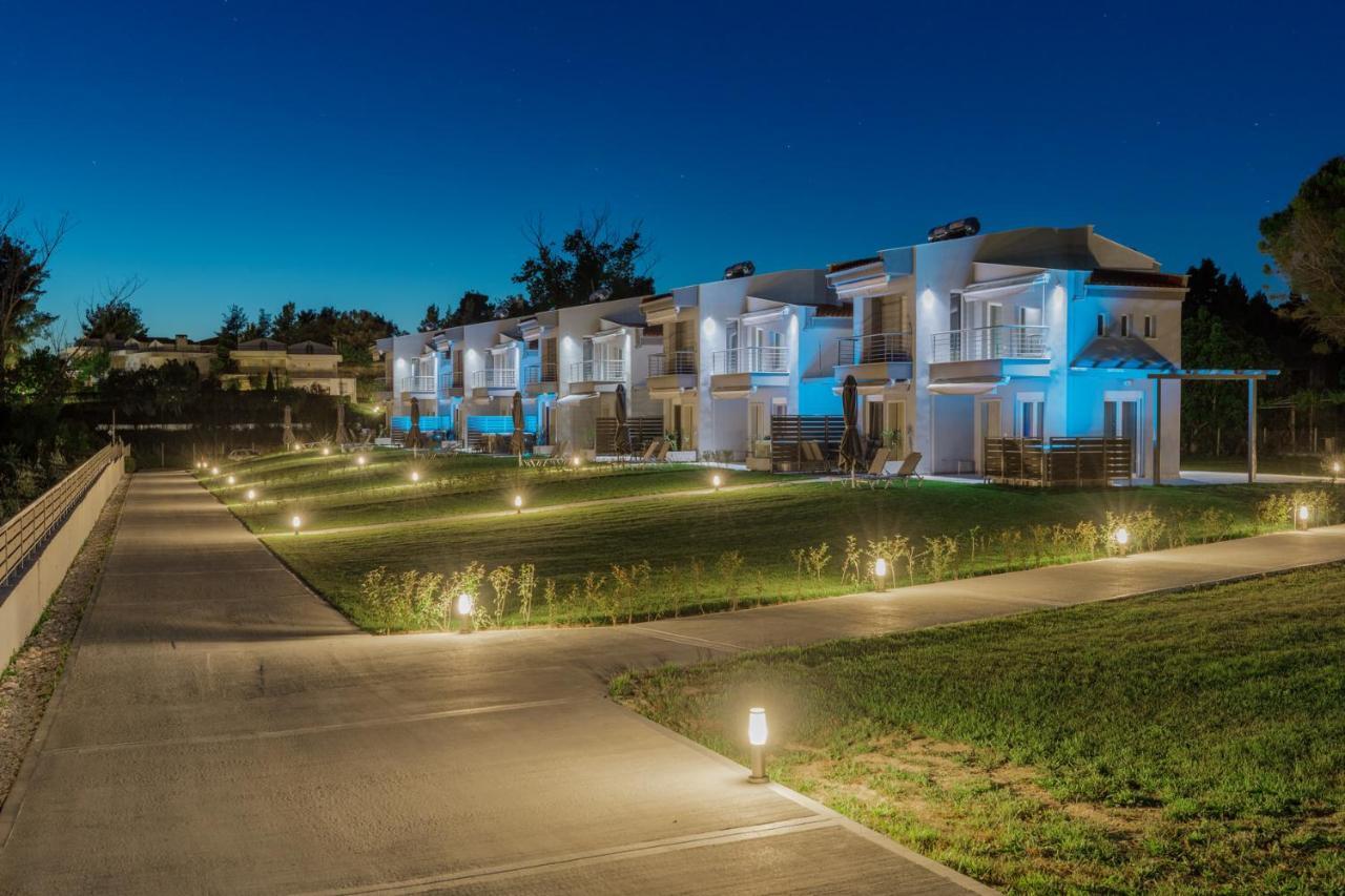 V Luxury Apartments Posidi Exterior foto