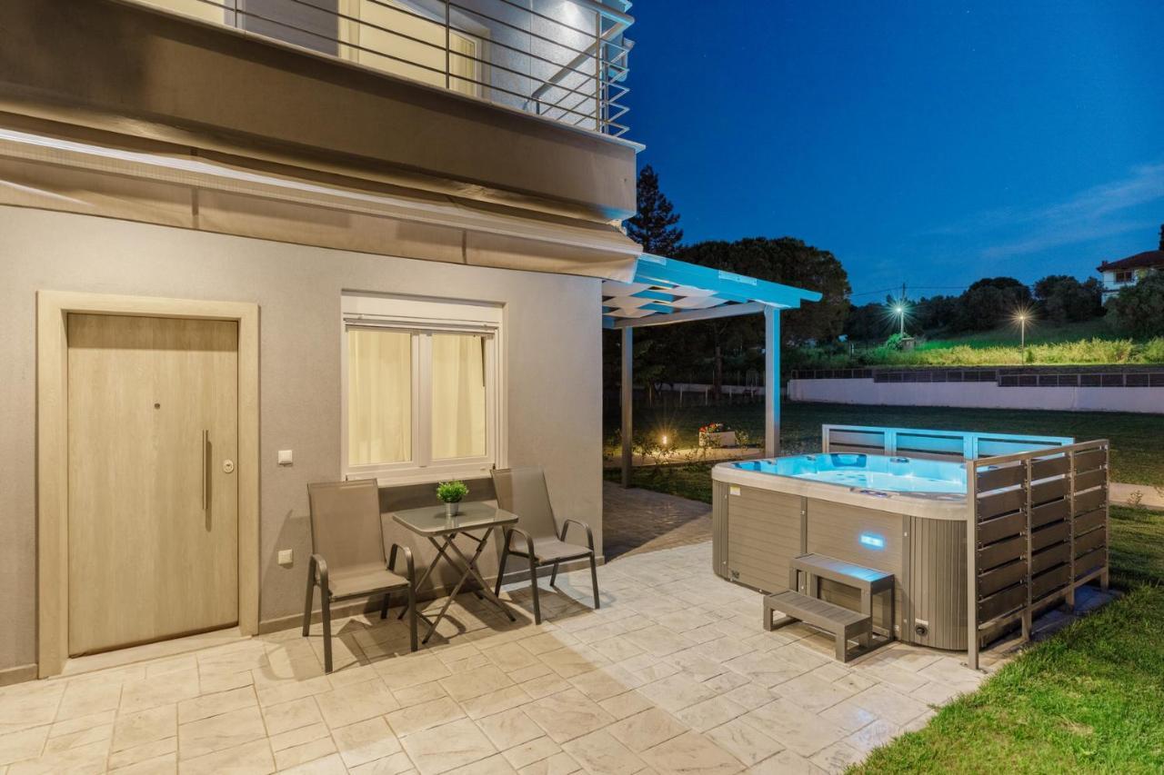 V Luxury Apartments Posidi Exterior foto